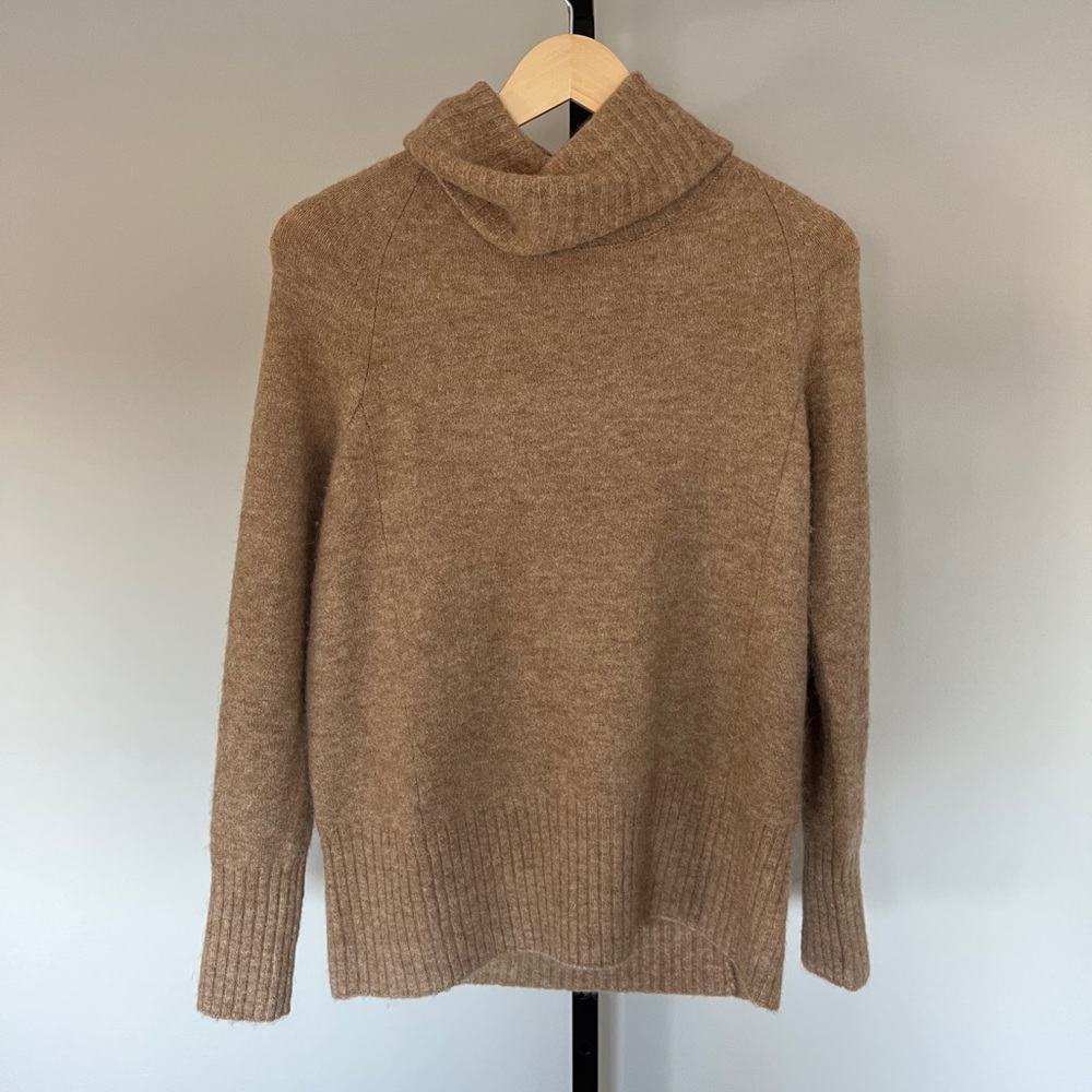 Aritzia Wool camel Sweater